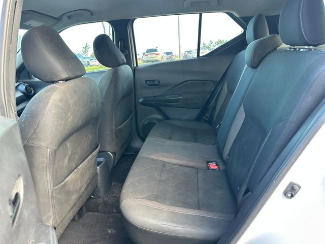 2018 Nissan Kicks S FWD - 23020760 - 18
