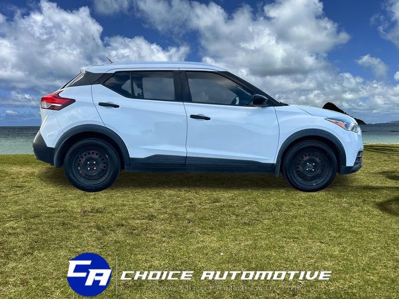 2018 Nissan Kicks S FWD - 23020760 - 8