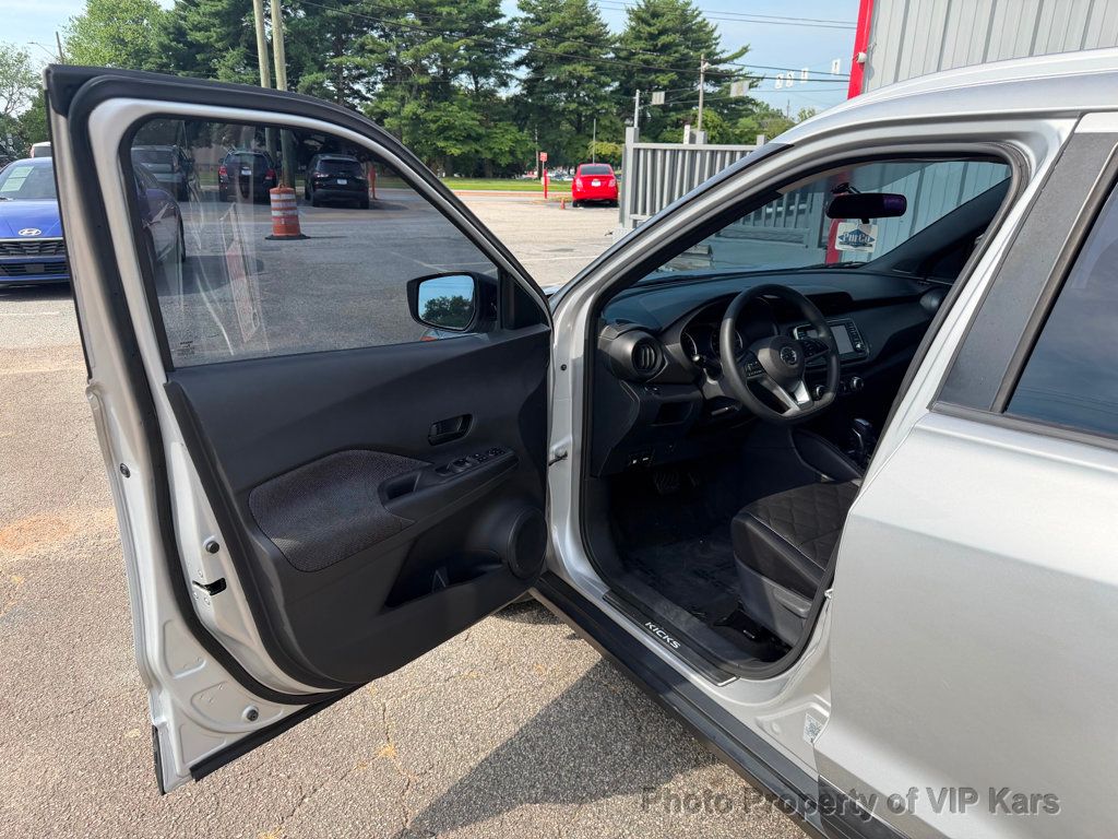 2018 Nissan Kicks S FWD - 23039993 - 8