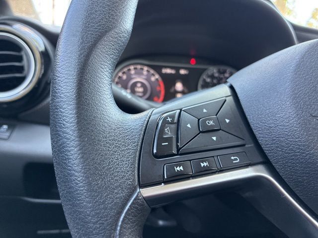 2018 Nissan Kicks SV FWD - 23006952 - 27