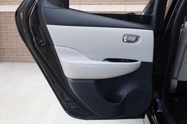 2018 Nissan LEAF SL - 23044765 - 16