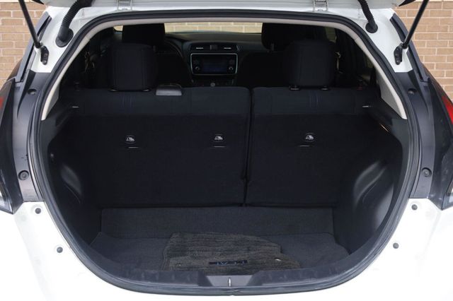 2018 Nissan LEAF SV - 23059166 - 9