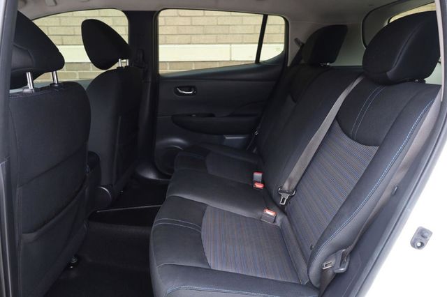 2018 Nissan LEAF SV - 23059166 - 16