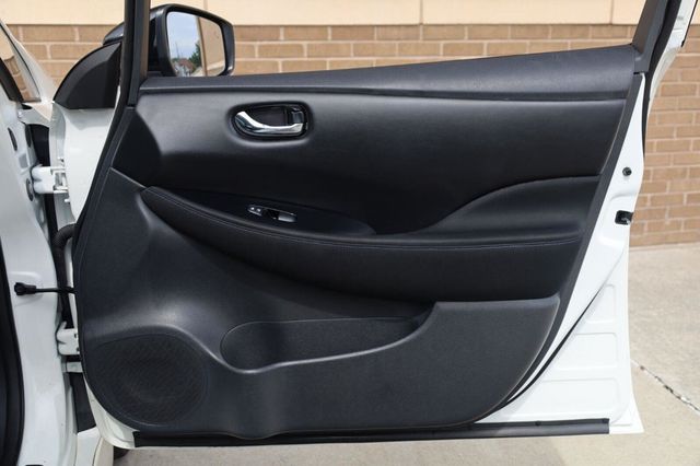 2018 Nissan LEAF SV - 23059166 - 21