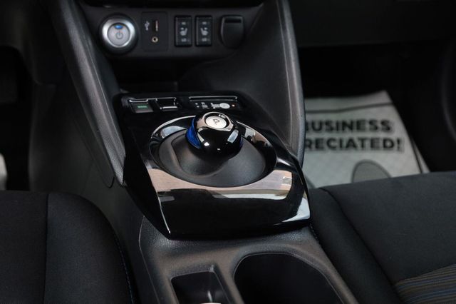 2018 Nissan LEAF SV - 23059166 - 39