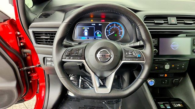 2018 Nissan Leaf SV Hatchback w/ Technology Package - 23068918 - 11