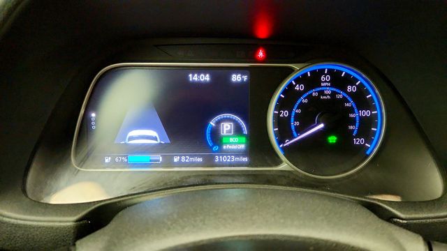 2018 Nissan Leaf SV Hatchback w/ Technology Package - 23068918 - 12