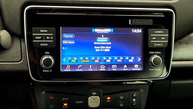 2018 Nissan Leaf SV Hatchback w/ Technology Package - 23068918 - 16