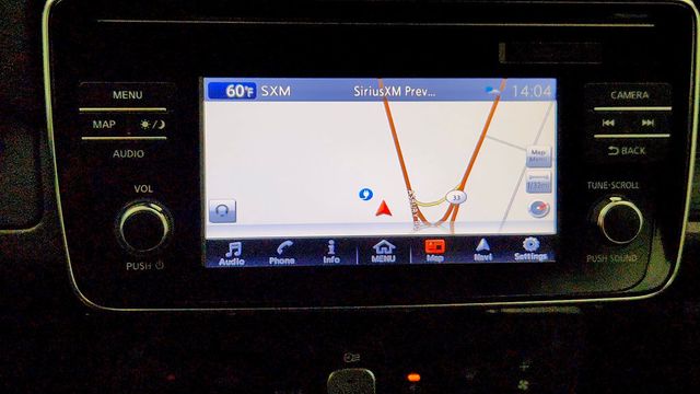 2018 Nissan Leaf SV Hatchback w/ Technology Package - 23068918 - 17