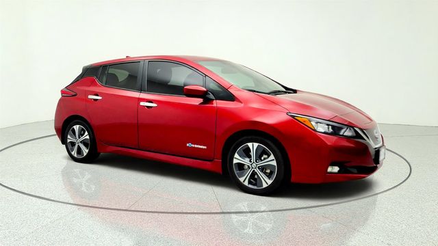 2018 Nissan Leaf SV Hatchback w/ Technology Package - 23068918 - 2
