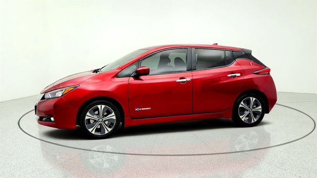 2018 Nissan Leaf SV Hatchback w/ Technology Package - 23068918 - 7