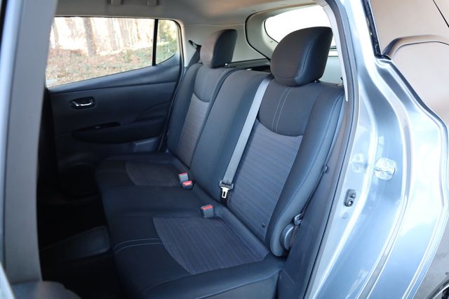 2018 Nissan Leaf SV w/ Tech Pkg! - 22980152 - 16