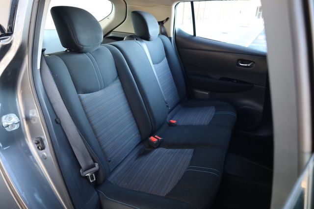 2018 Nissan Leaf SV w/ Tech Pkg! - 22980152 - 19