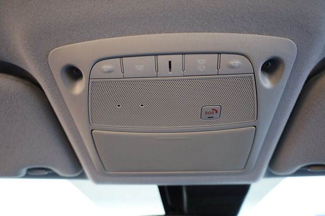 2018 Nissan Leaf SV w/ Tech Pkg! - 22980152 - 29