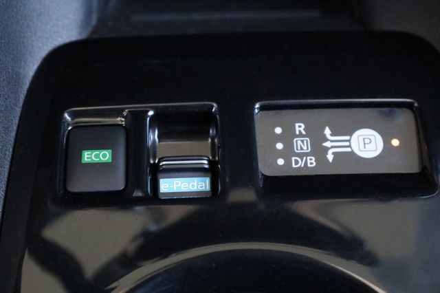 2018 Nissan Leaf SV w/ Tech Pkg! - 22980152 - 36