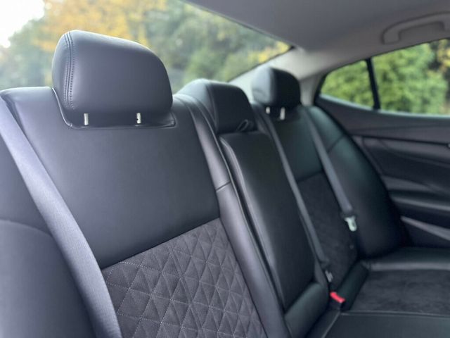 2018 Nissan Maxima SR 3.5L - 22933107 - 21