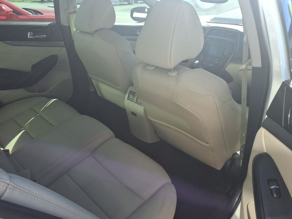 Nissan Maxima photo 18