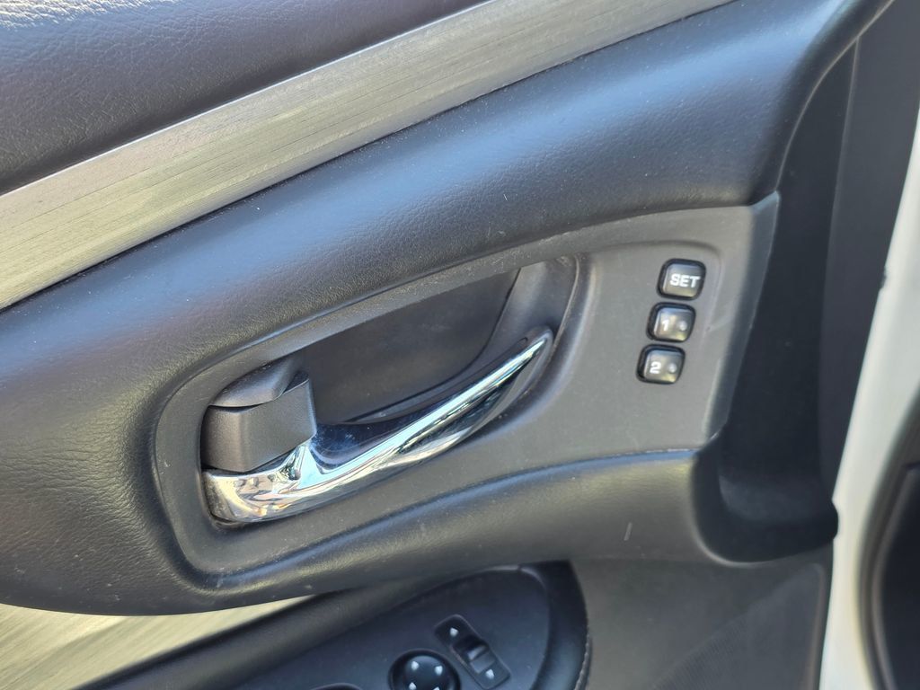 2018 Nissan Murano FWD Platinum - 23000503 - 24