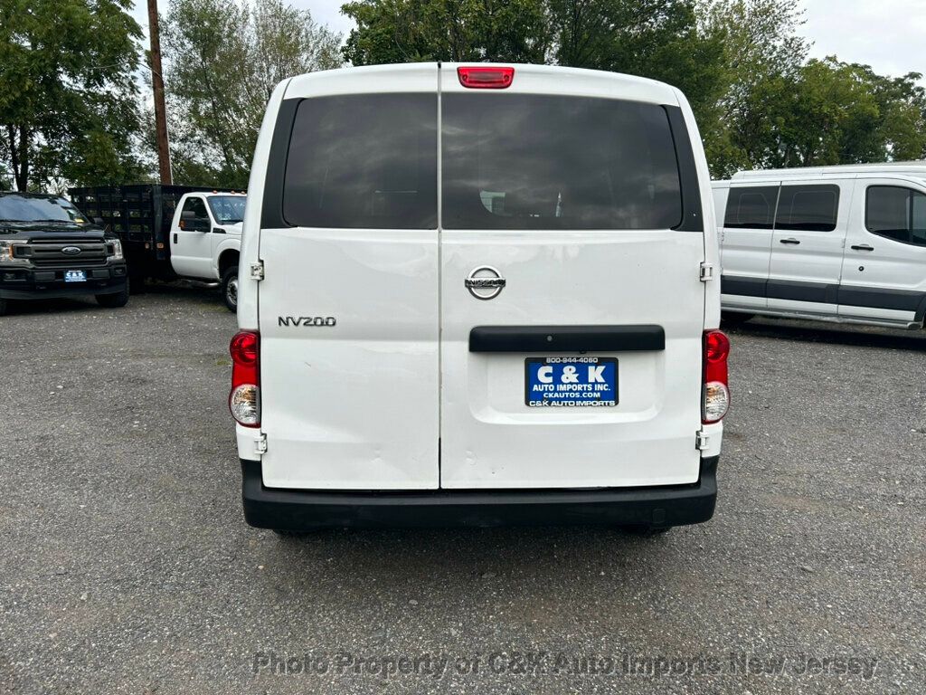 2018 Nissan NV200 S photo 10