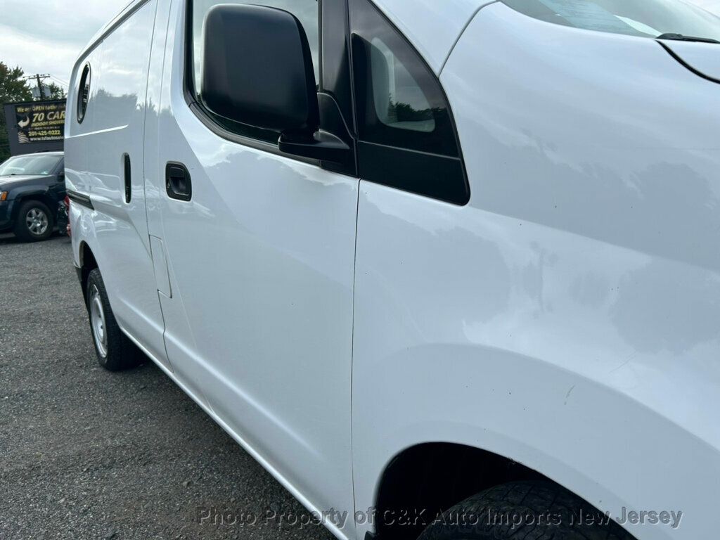 2018 Nissan NV200 S photo 16