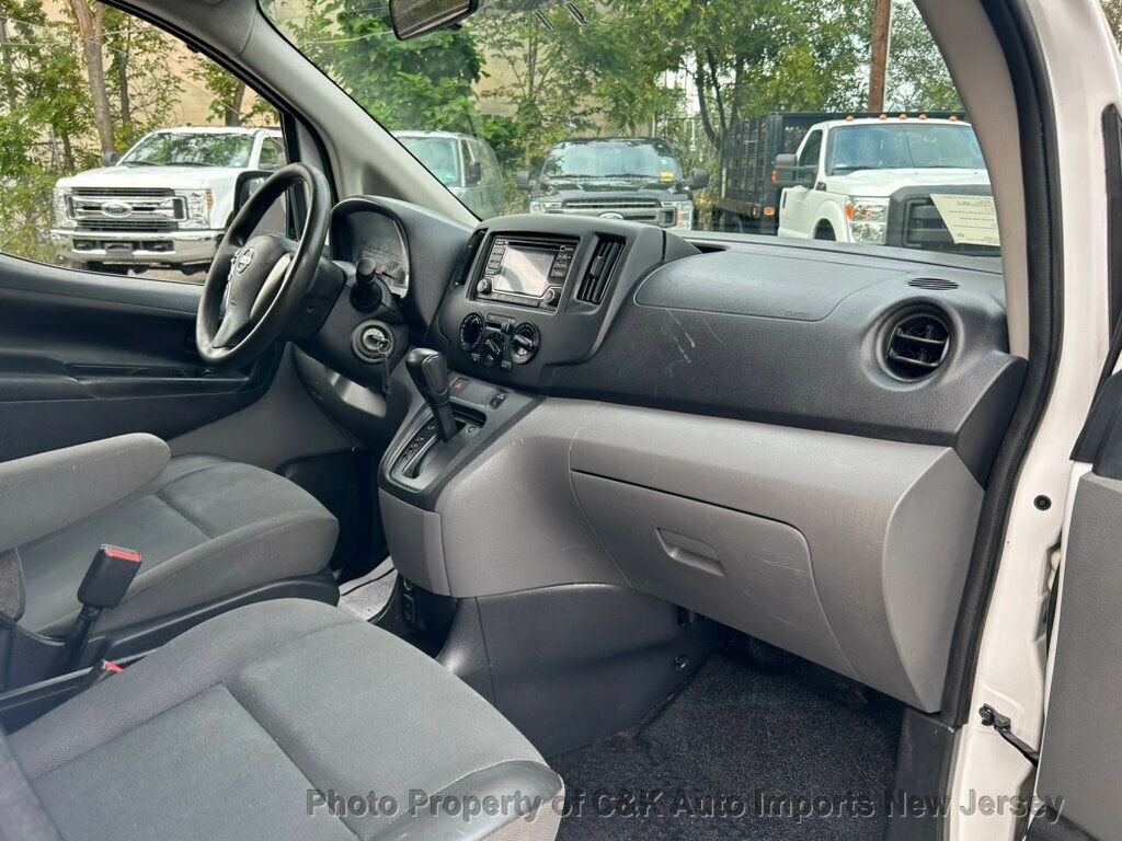 2018 Nissan NV200 S photo 21