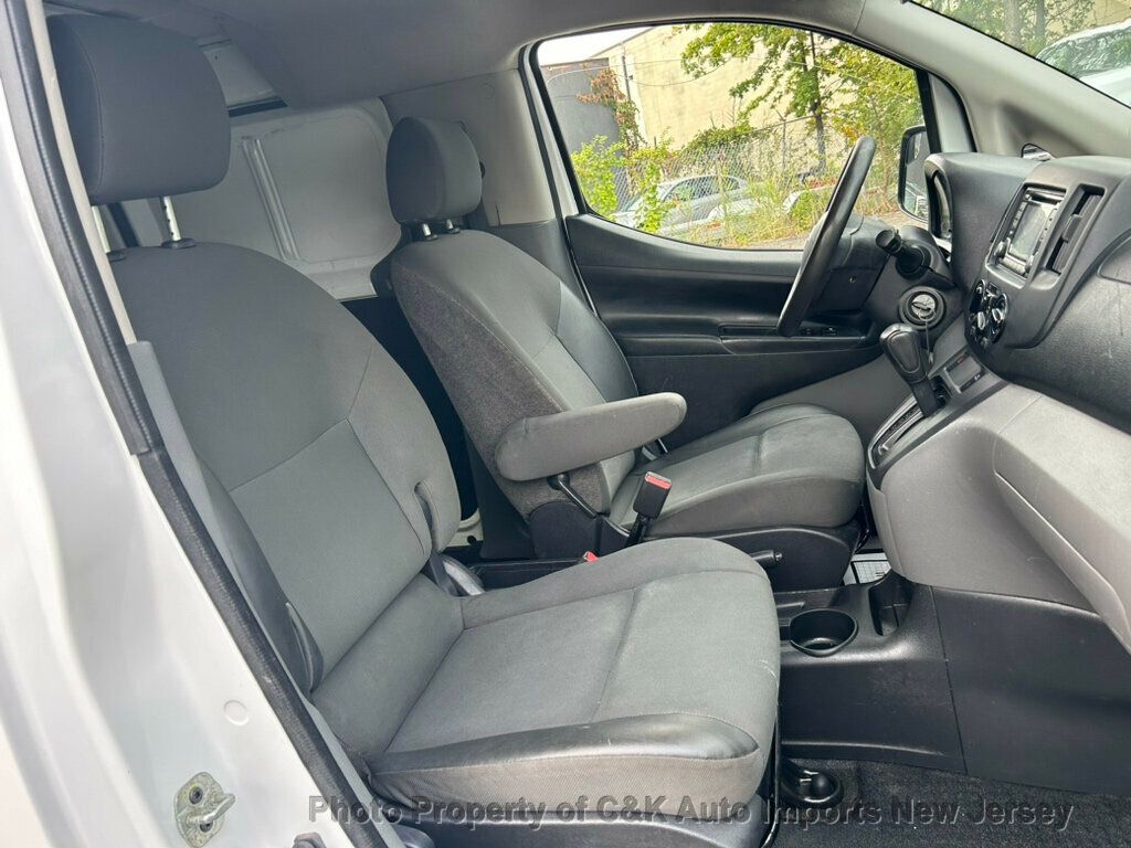 2018 Nissan NV200 S photo 22