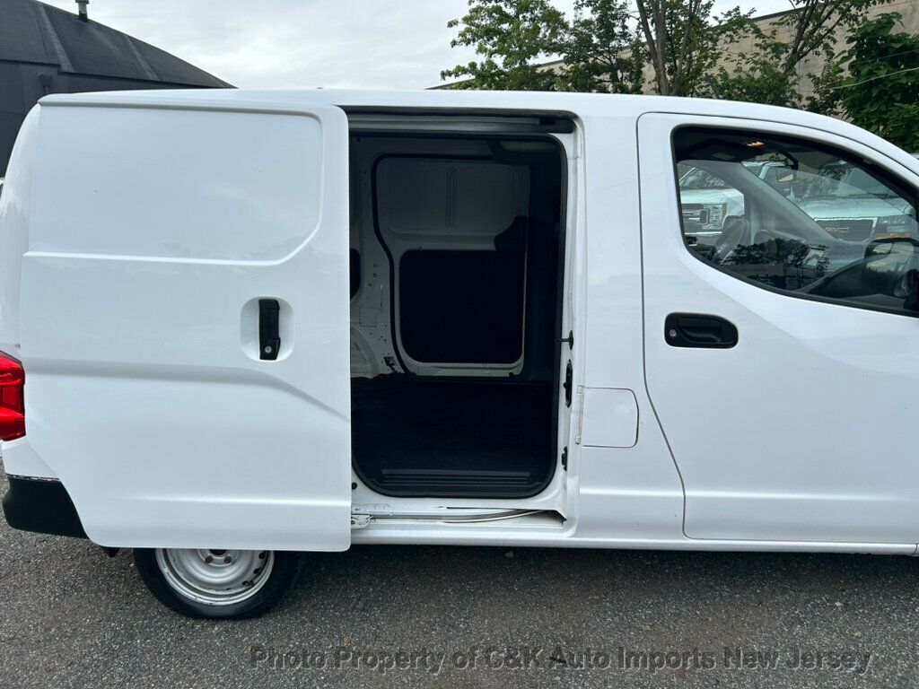 2018 Nissan NV200 S photo 23