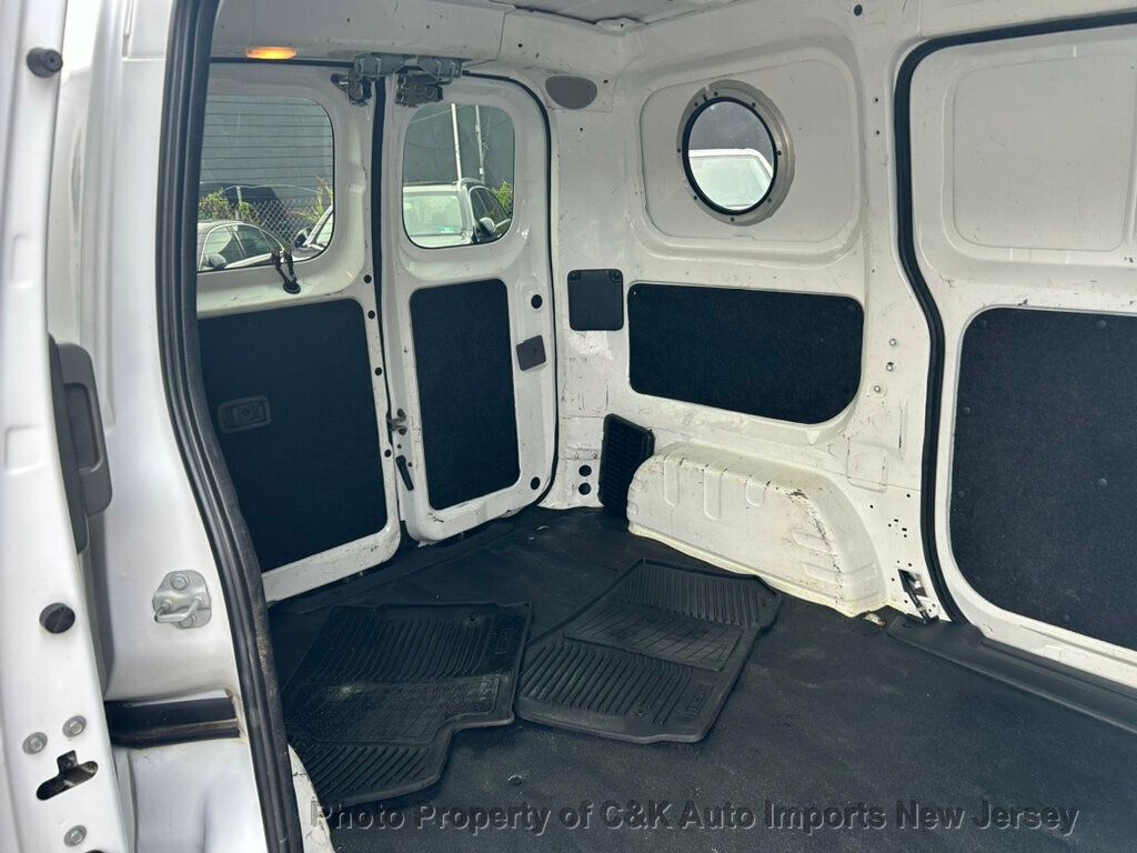 2018 Nissan NV200 S photo 25