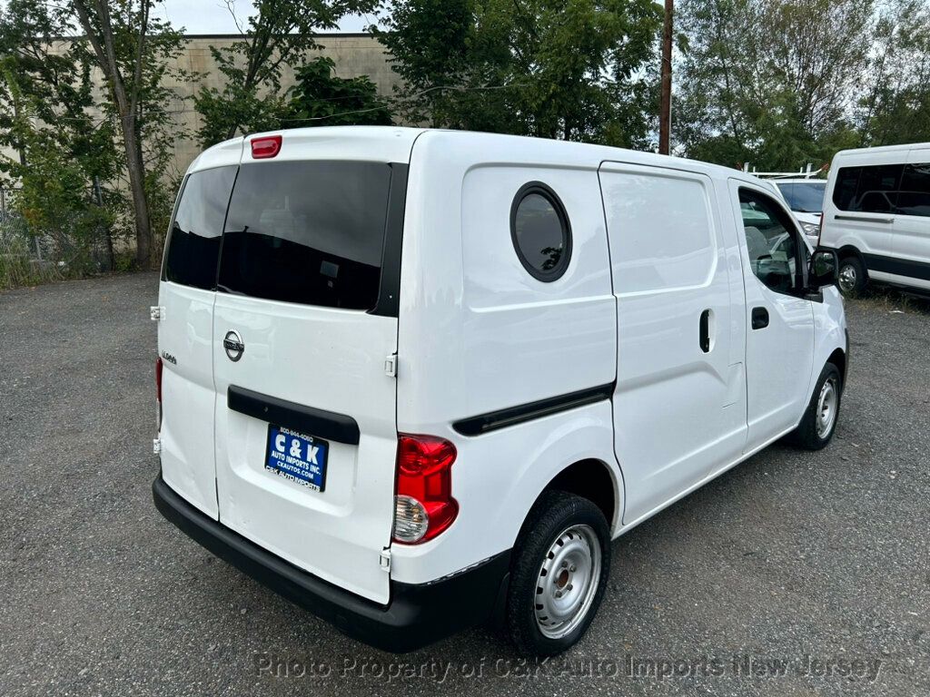 2018 Nissan NV200 S photo 9