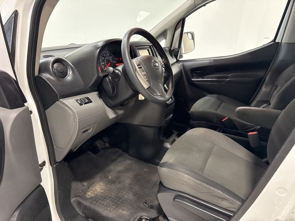 2018 Nissan NV200 SV photo 23