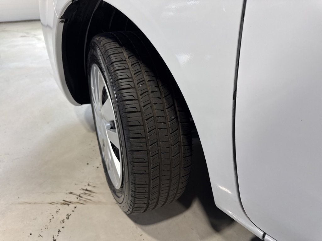 2018 Nissan NV200 SV photo 3