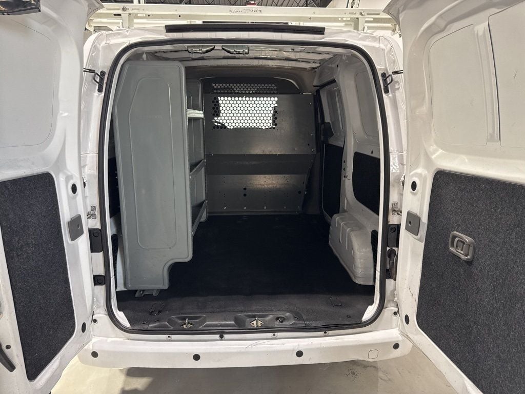 2018 Nissan NV200 SV photo 28