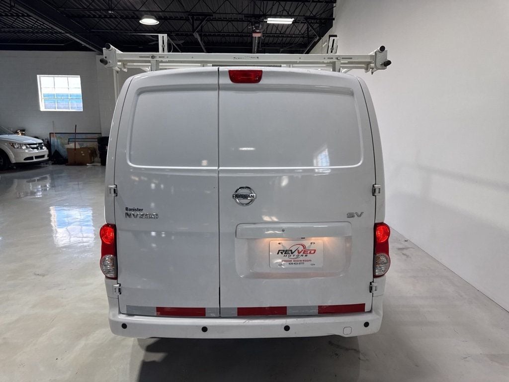 2018 Nissan NV200 SV photo 6