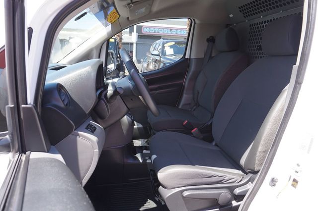 2018 Nissan NV200 Compact Cargo NV200 SV, DUAL SLIDING REAR DOORS, OPEN CARGO SPACE, BACKUP CAM - 23023735 - 16