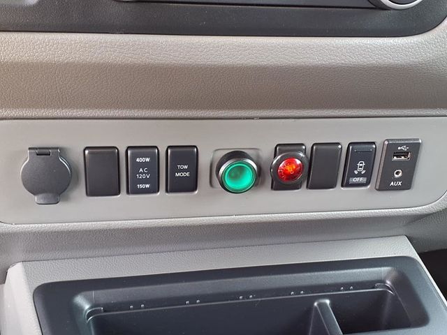 2018 Nissan NV Cargo 38' Bucket Van - 22831869 - 31