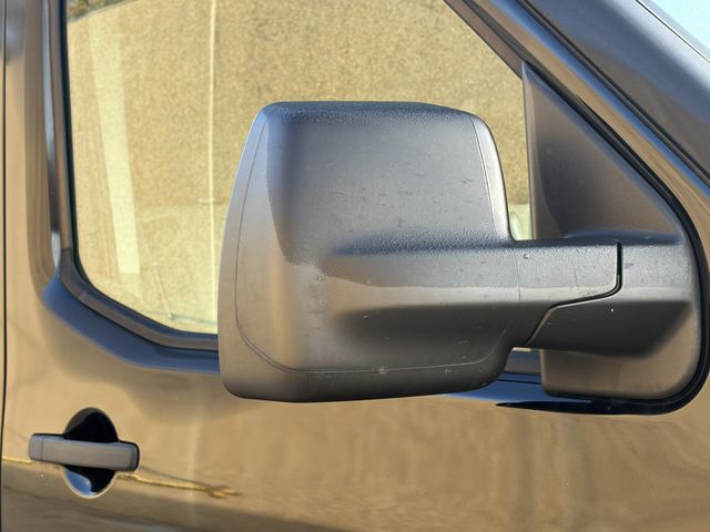 2018 Nissan NV Passenger 2018 Nissan Bus  - 22954729 - 18