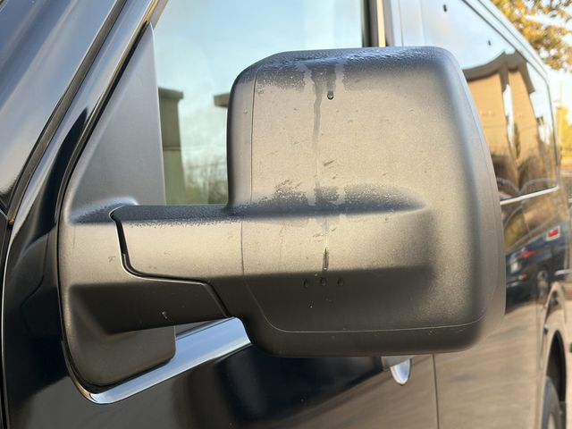 2018 Nissan NV Passenger 2018 Nissan Bus  - 22954729 - 19