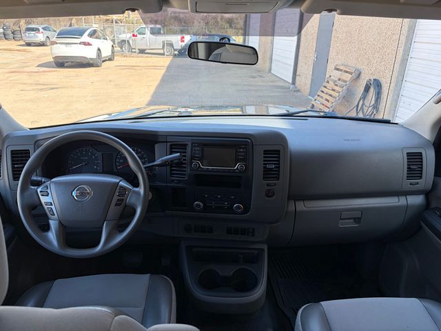 2018 Nissan NV Passenger 2018 Nissan Bus  - 22954729 - 37