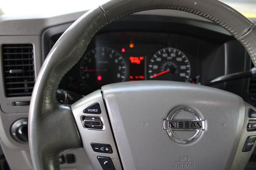 2018 Nissan NV Passenger NV3500 HD SL V8 - 23068909 - 10