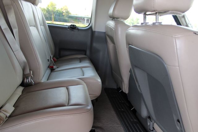 2018 Nissan NV Passenger NV3500 HD SL V8 - 23068909 - 17