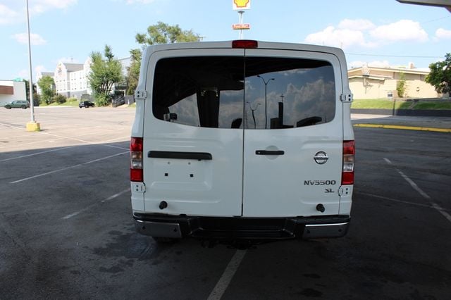 2018 Nissan NV Passenger NV3500 HD SL V8 - 23068909 - 6