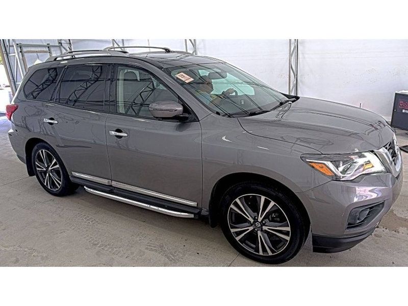 2018 Nissan Pathfinder 4x4 Platinum photo 3