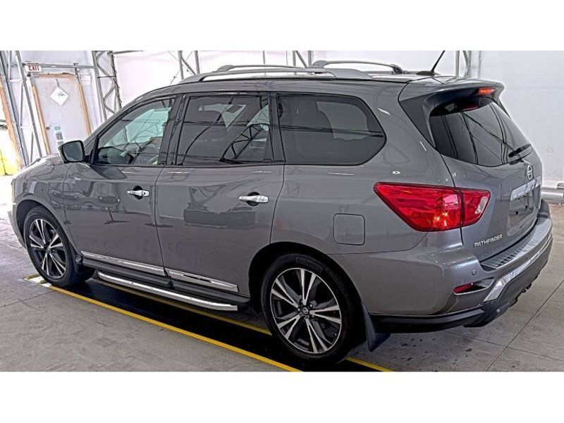 2018 Nissan Pathfinder 4x4 Platinum photo 4