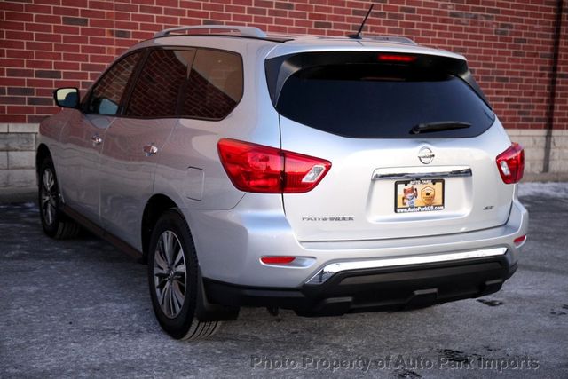 2018 Nissan Pathfinder 4x4 S - 22929566 - 16