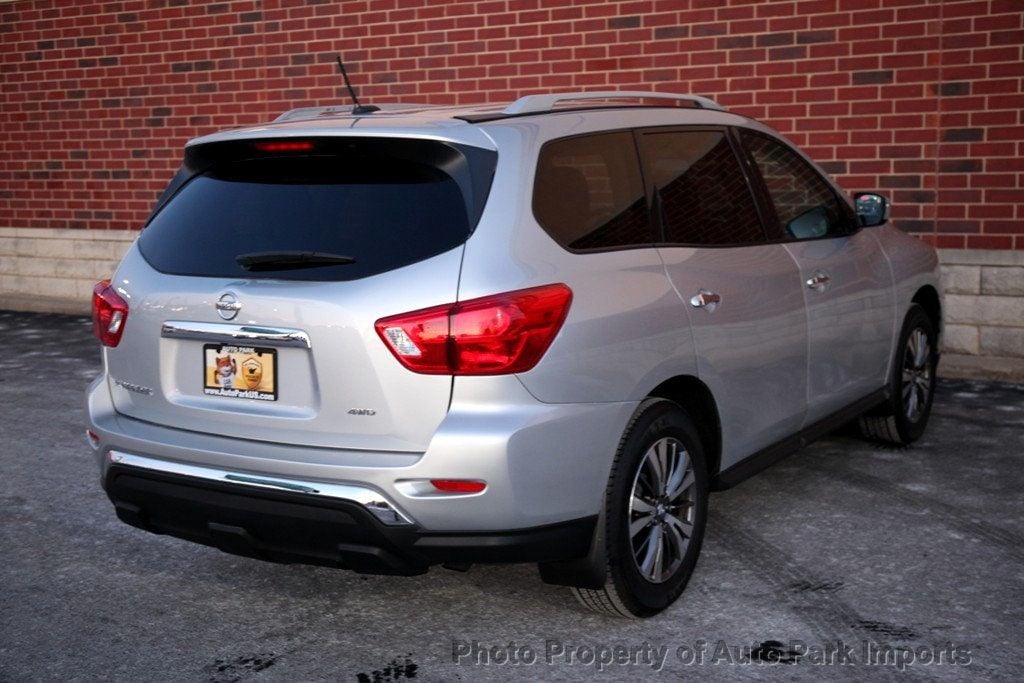 2018 Nissan Pathfinder 4x4 S - 22929566 - 17