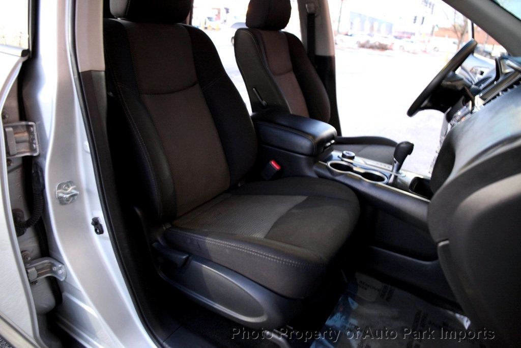 2018 Nissan Pathfinder 4x4 S - 22929566 - 21