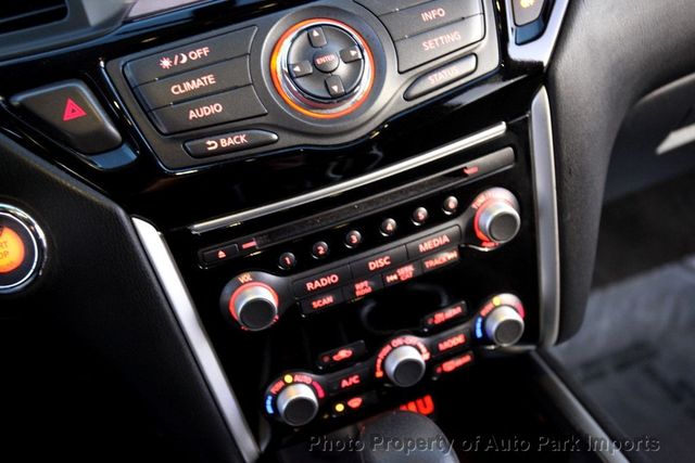 2018 Nissan Pathfinder 4x4 S - 22929566 - 25