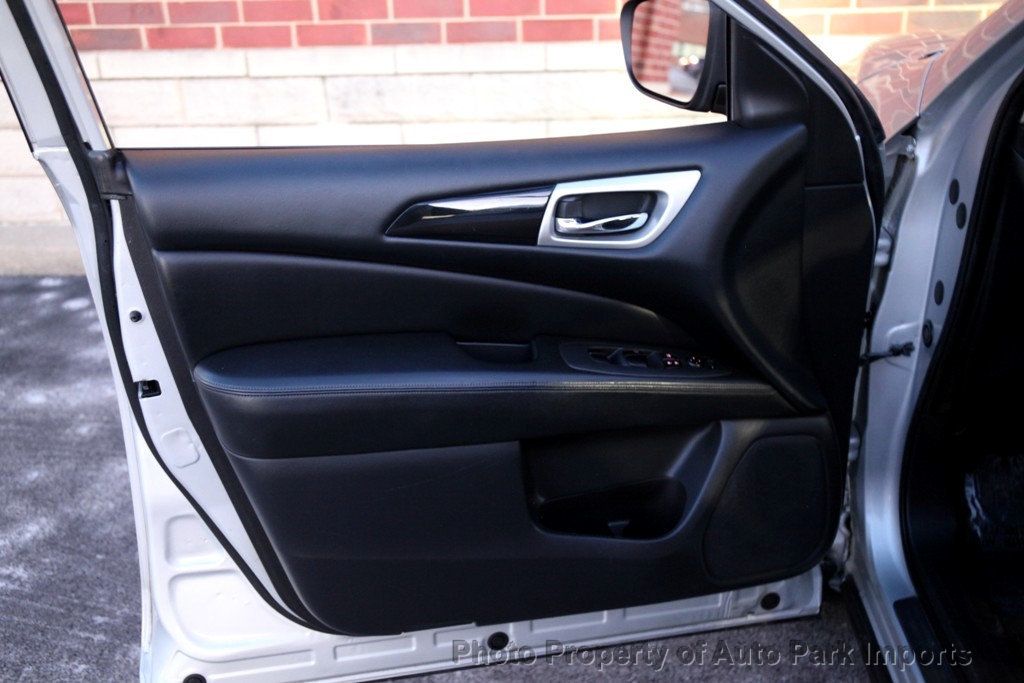 2018 Nissan Pathfinder 4x4 S - 22929566 - 28