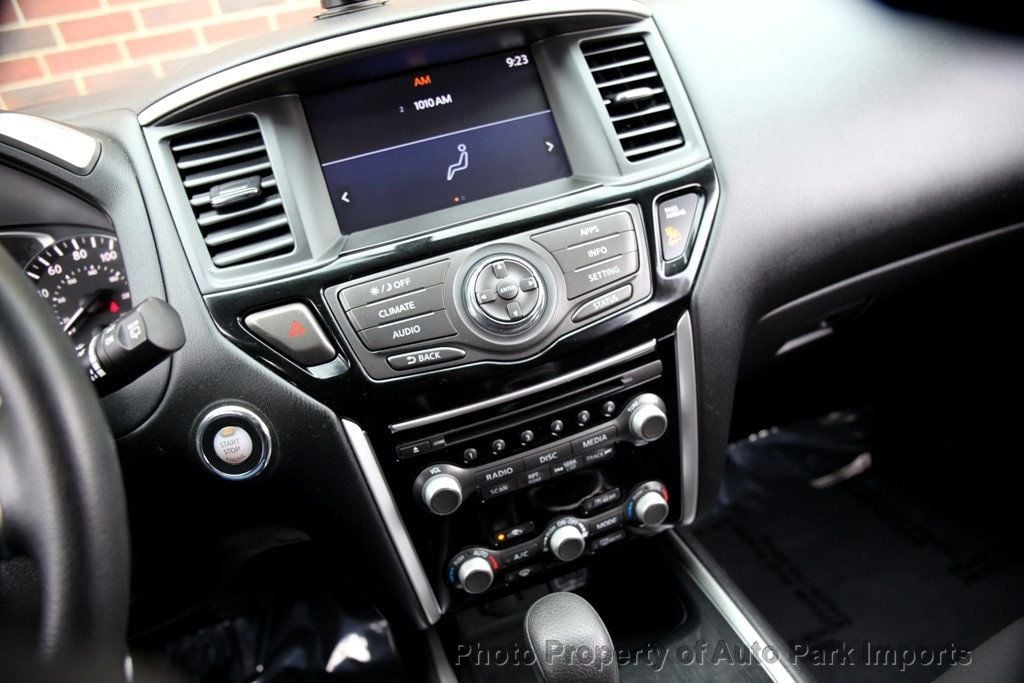 2018 Nissan Pathfinder 4x4 S - 22959940 - 34