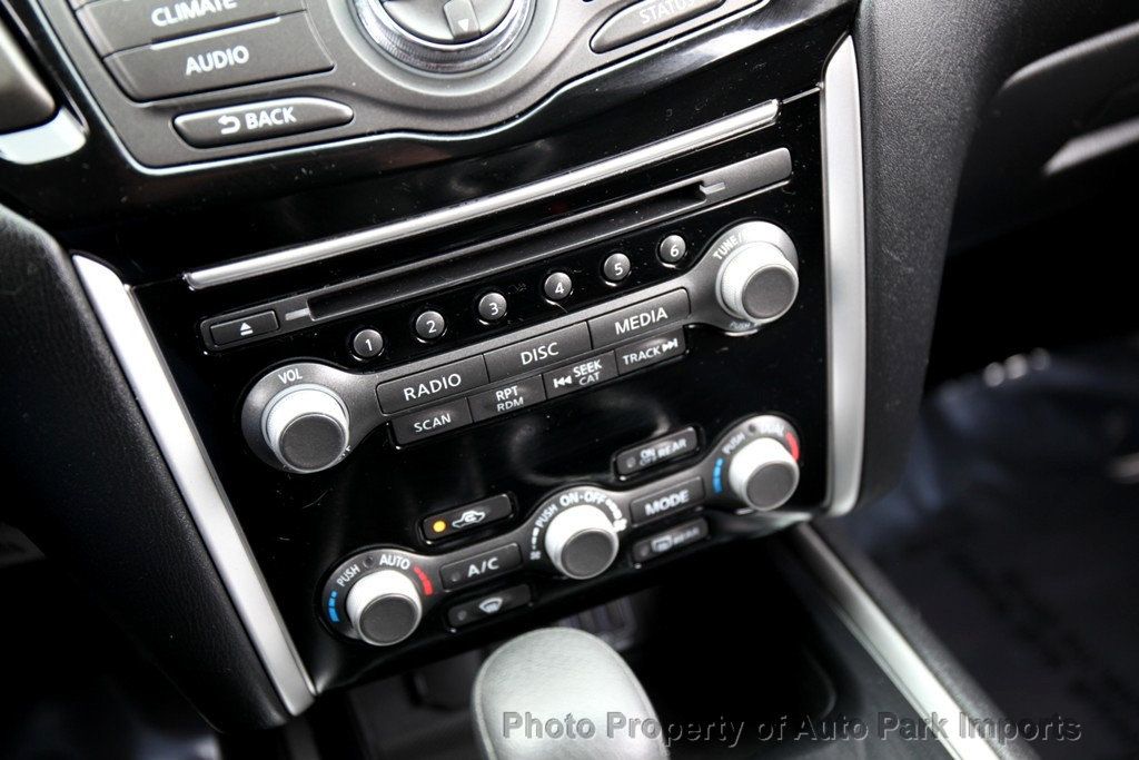 2018 Nissan Pathfinder 4x4 S - 22959940 - 36